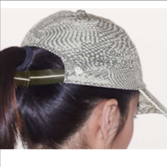 Lululemon Baller Hat Run Swerve Vapor Metal Gray - Picture 2 of 7